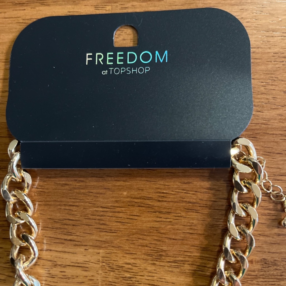 FREEDOM Sunflower Neckless - Picture 3 of 7